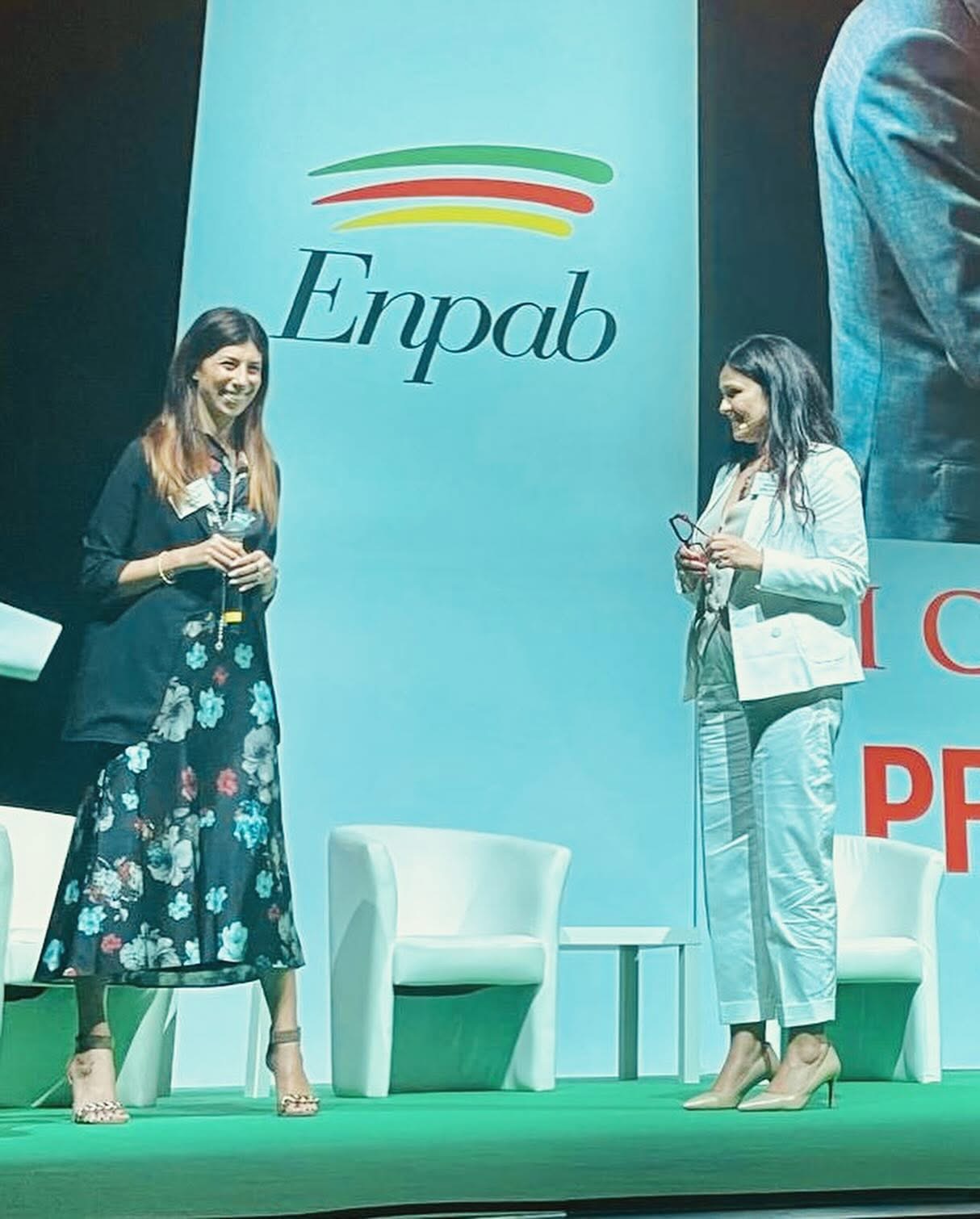Ornella Muto sul palco di un evento ENPAB